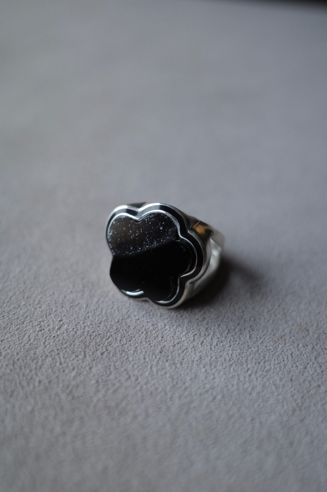 Adlin Hue / Onyx | Maria Ring Onyx #11+10 | IN THE CASE